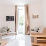 H11 Casa Benjamin Mare-sanremo * Sanremo