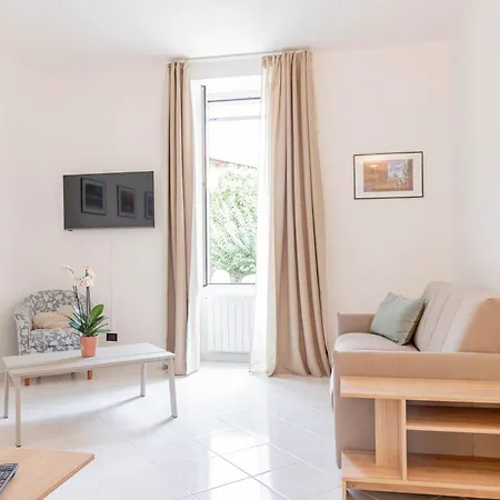 H11 Casa Benjamin Mare-sanremo * Санремо